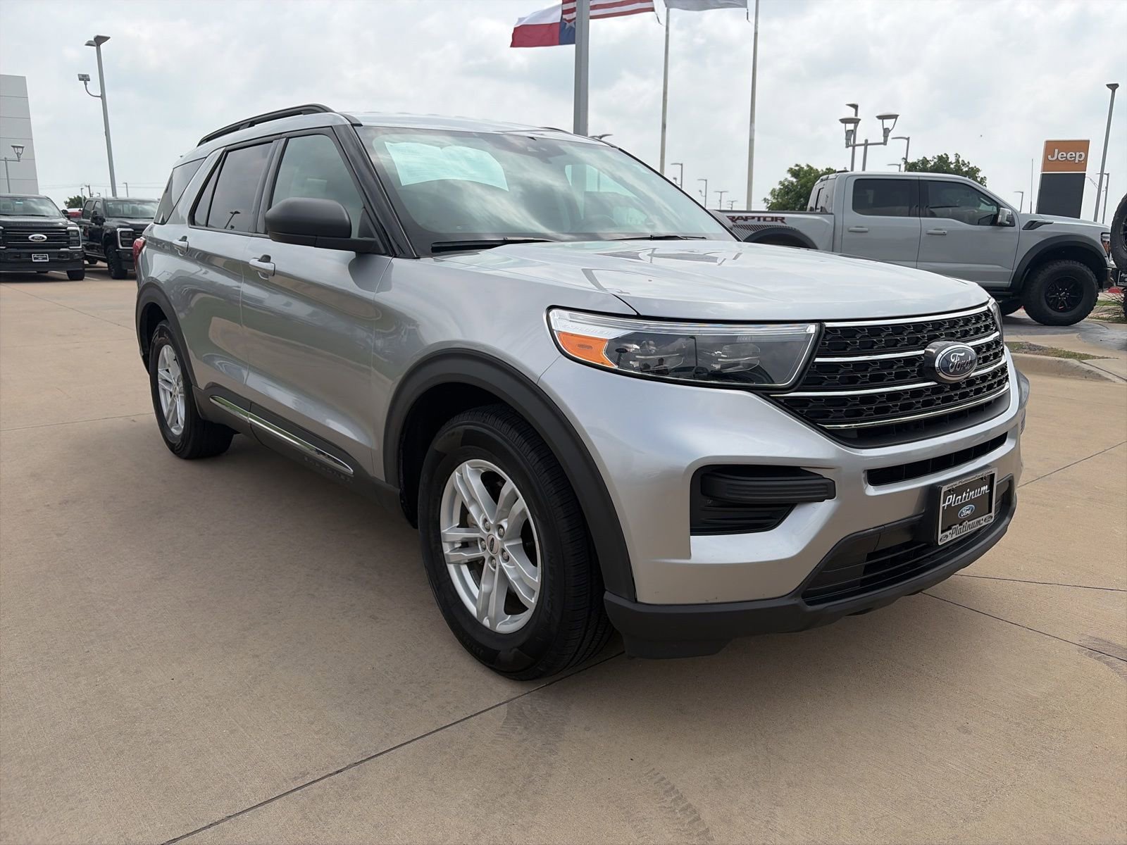 Used 2021 Ford Explorer XLT RWD image 7