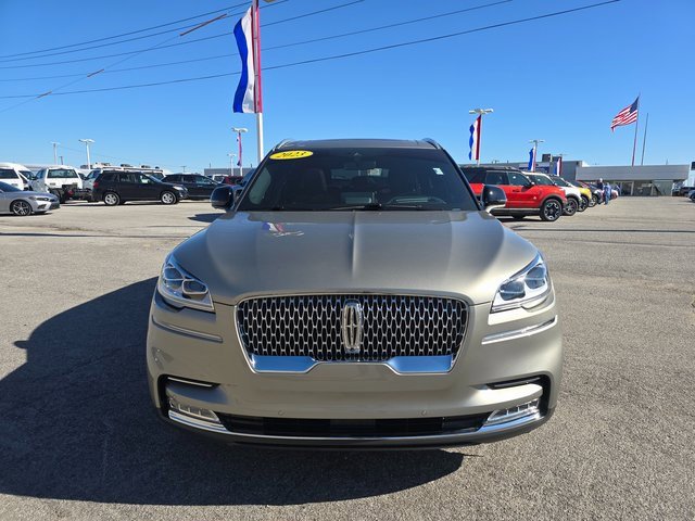 Used 2023 Lincoln Aviator Reserve w/ Equipment Group 201A image 9