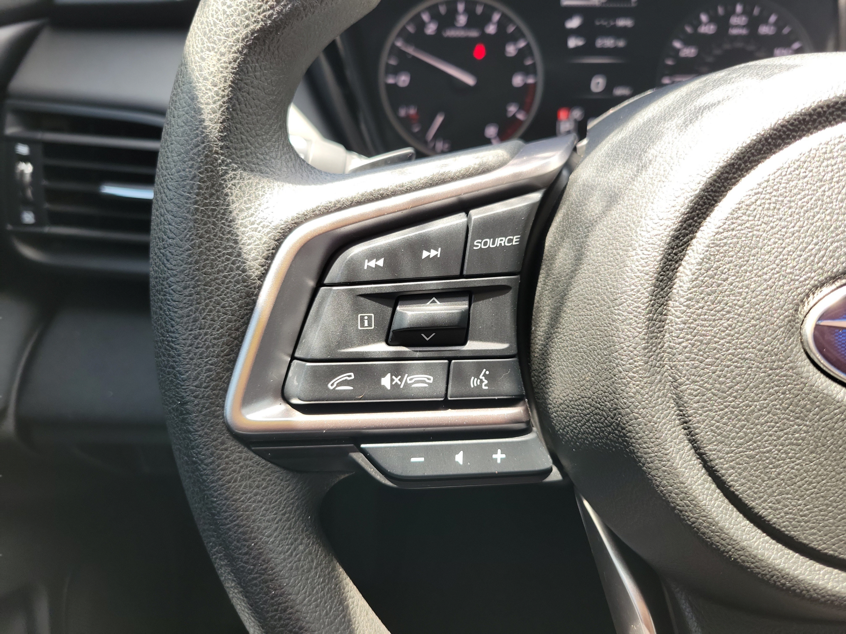 Used 2025 Subaru Outback AWD/4WD image 27