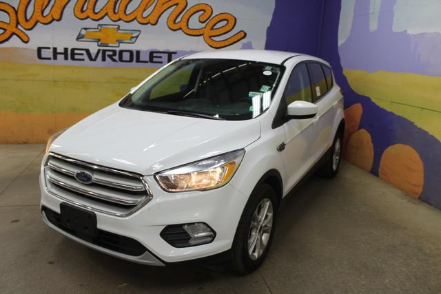 Used 2019 Ford Escape SE w/ Ford Safe & Smart Package AWD/4WD image 4