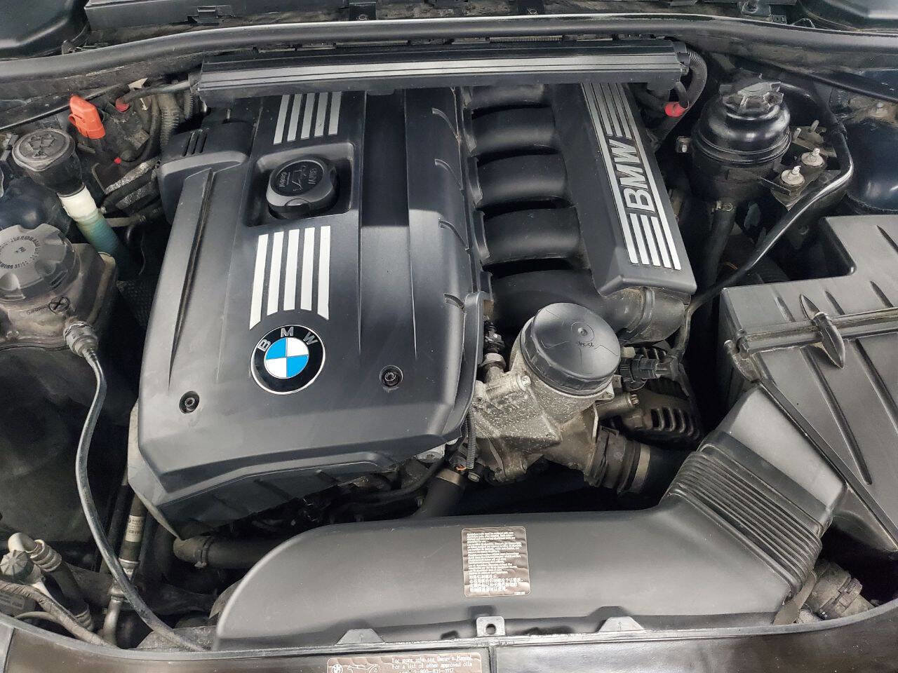 Used 2012 BMW 328i Convertible w/ Premium Pkg image 4