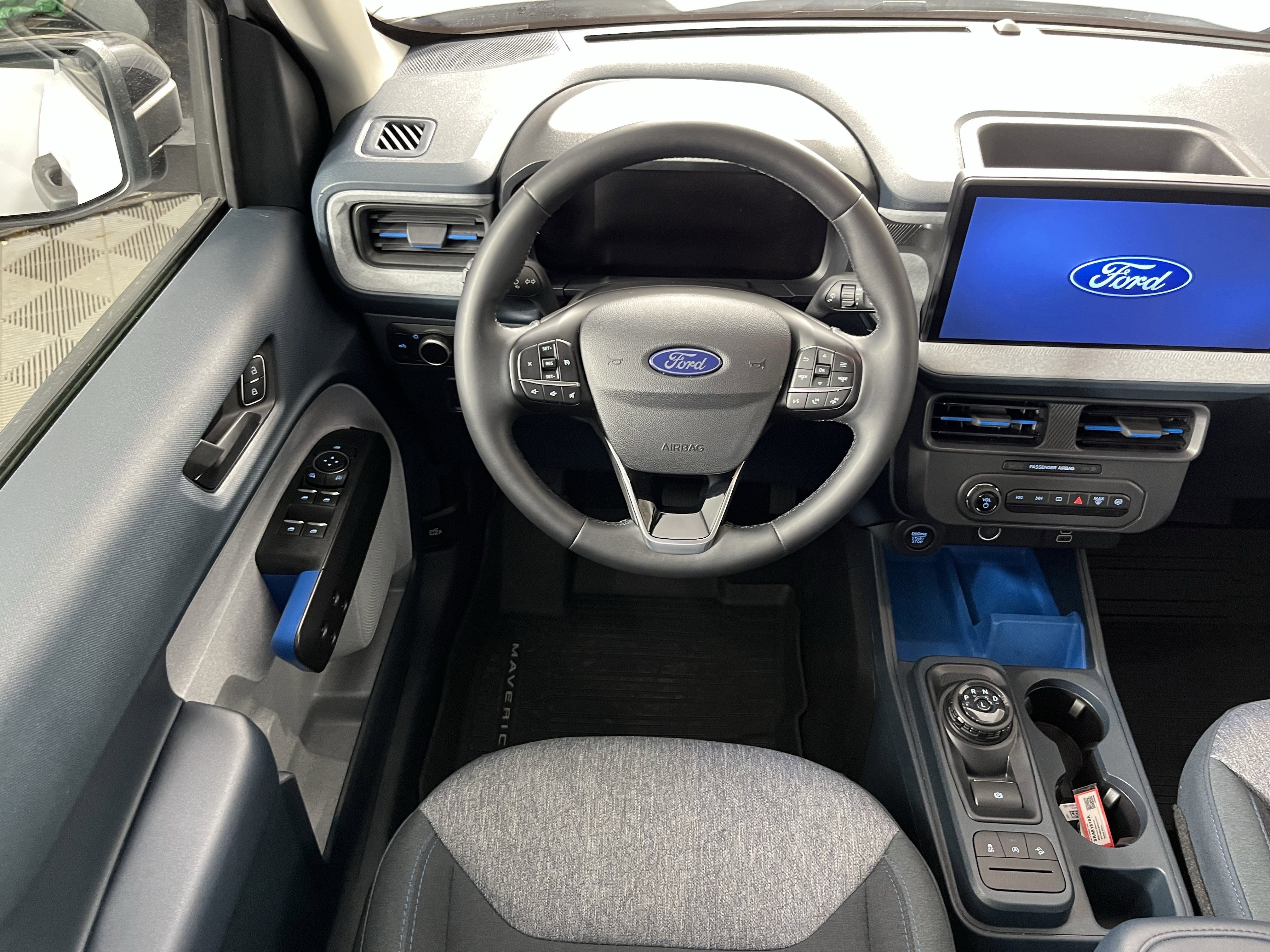 Used 2025 Ford Maverick XLT w/ XLT Luxury Package image 12