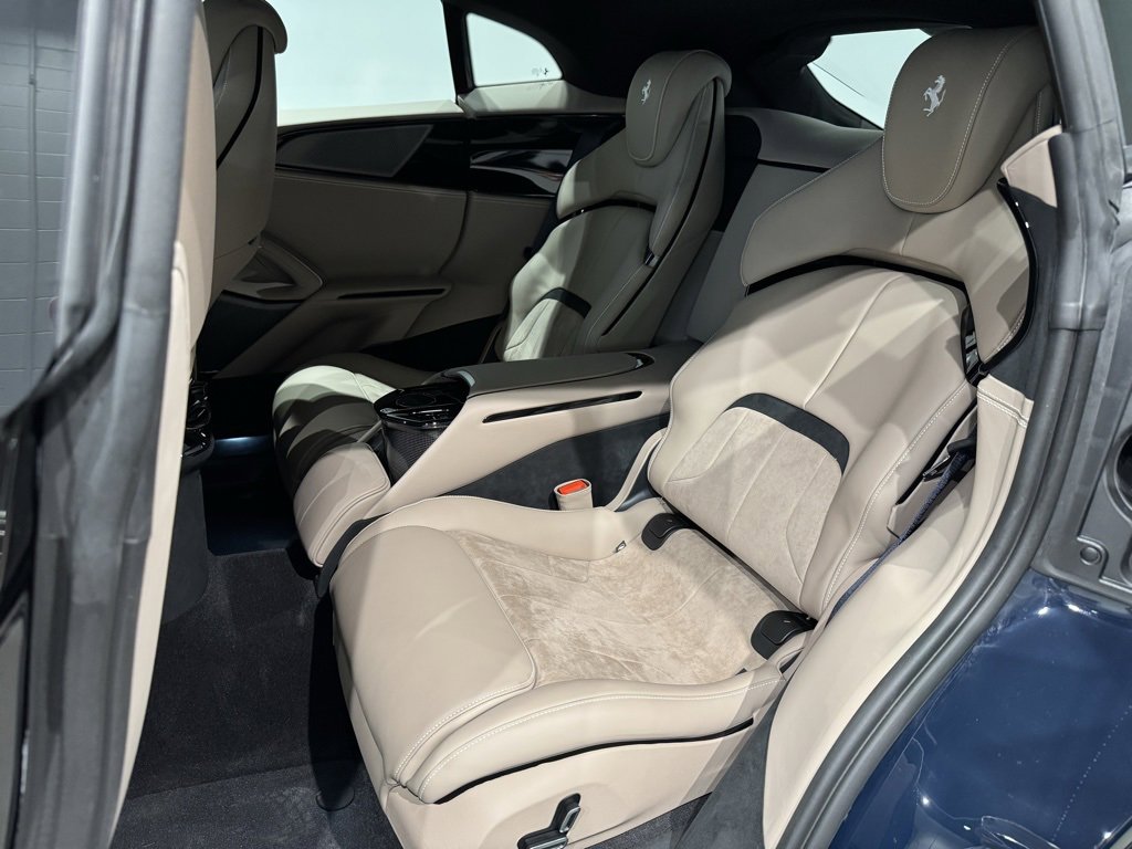 Used 2024 Ferrari Purosangue image 30