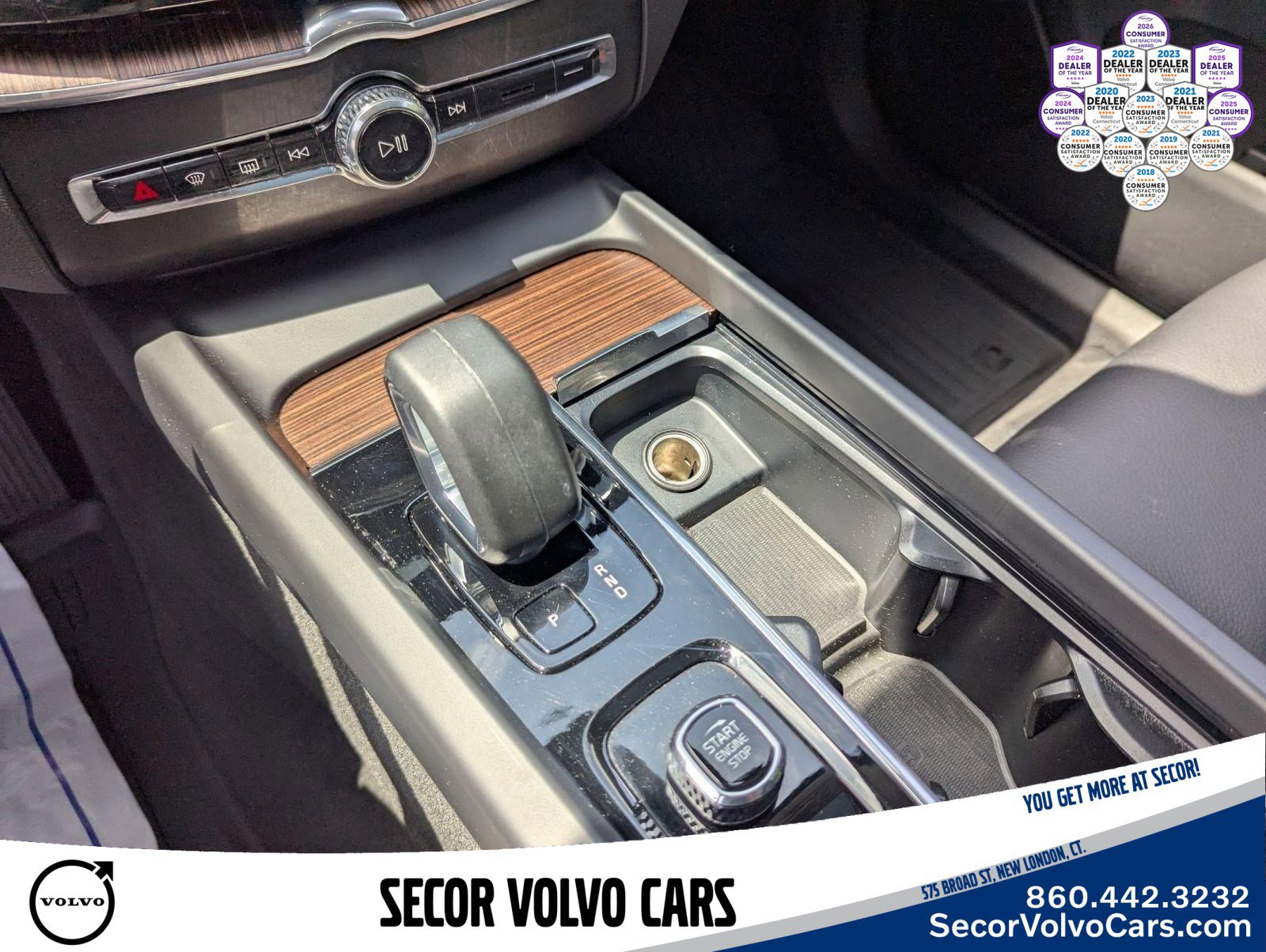 Certified 2023 Volvo XC60 B5 Plus w/ Climate Package AWD/4WD image 11