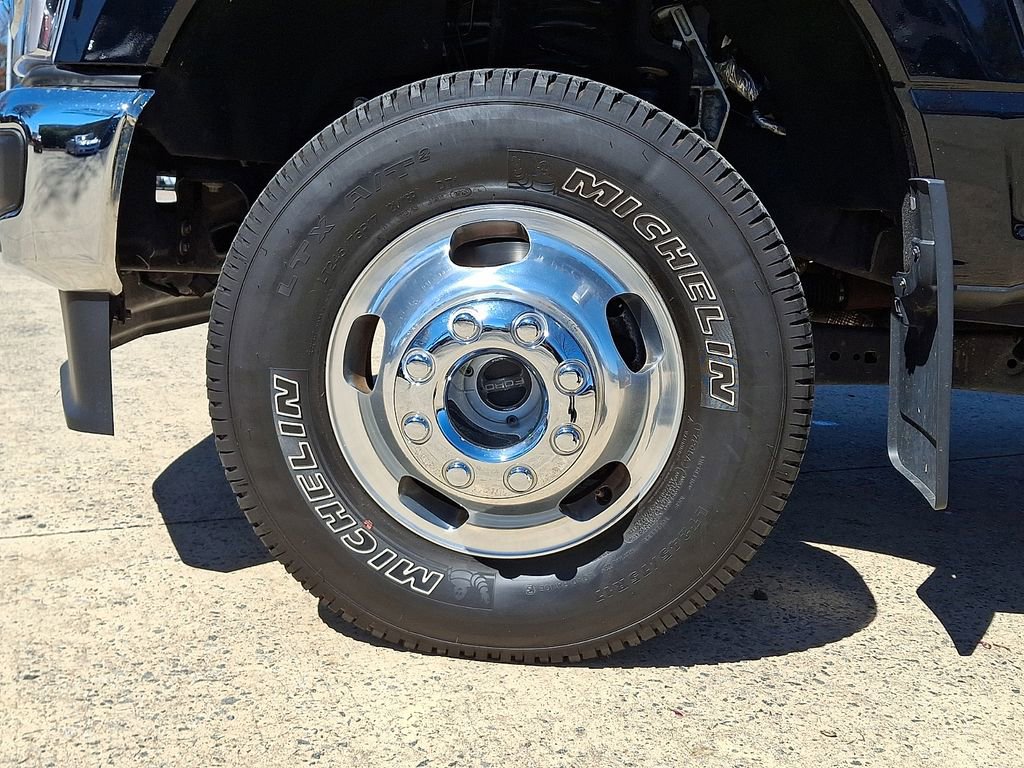 Used 2023 Ford F350 Lariat w/ Lariat Ultimate Package image 8