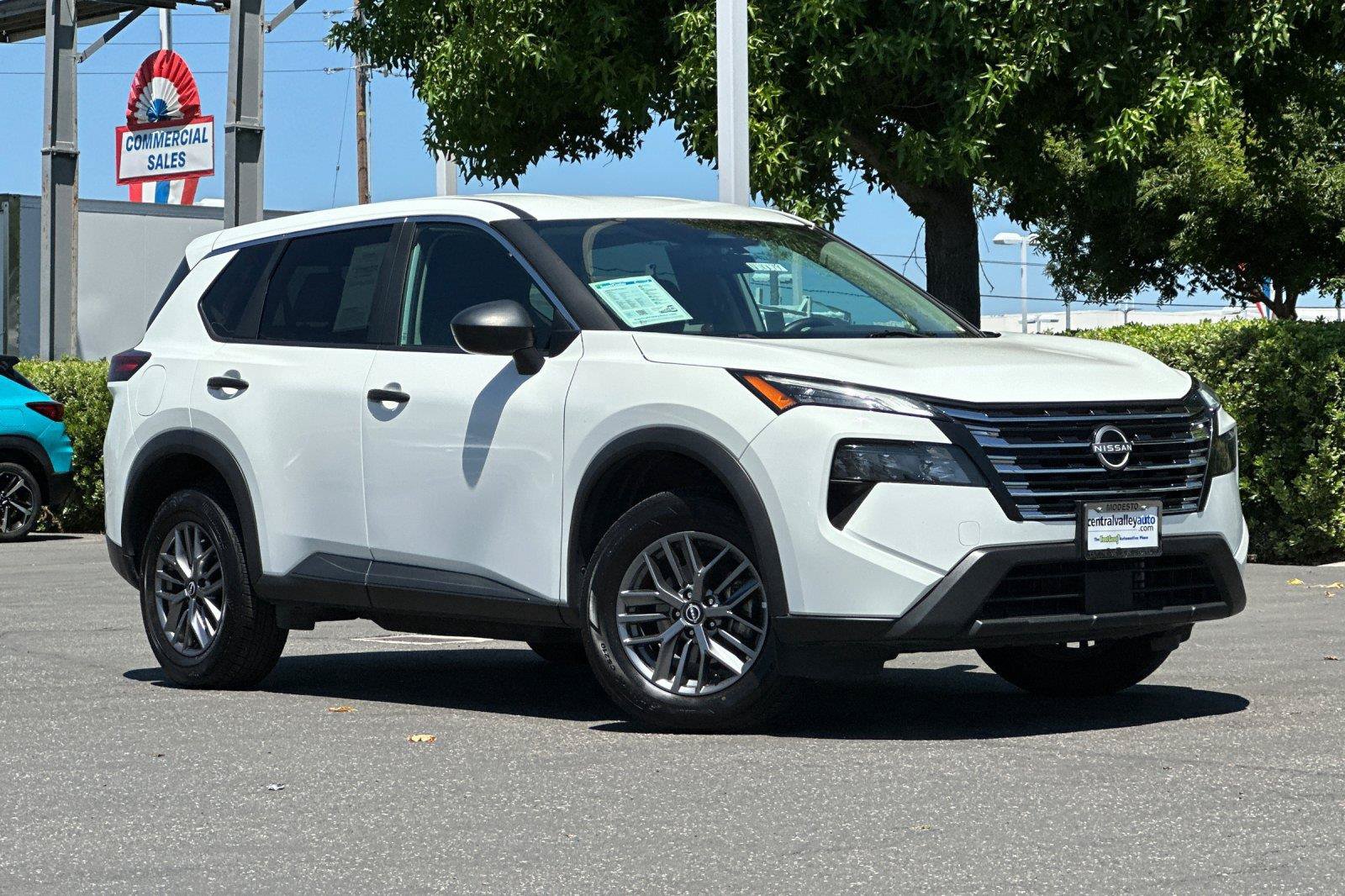 Certified 2024 Nissan Rogue S AWD/4WD image 1