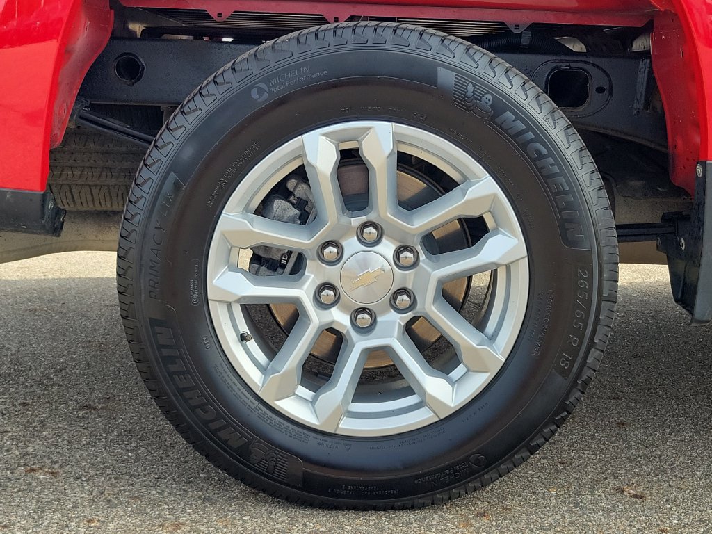 Used 2024 Chevrolet Silverado 1500 LT AWD/4WD image 30