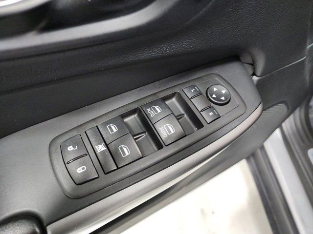 Used 2021 Jeep Cherokee Limited w/ Elite Package image 27
