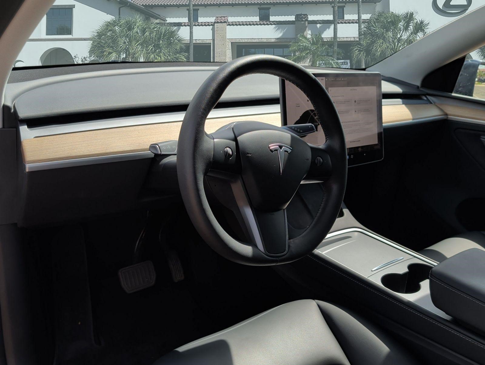 Used 2023 Tesla Model Y Long Range AWD/4WD image 12