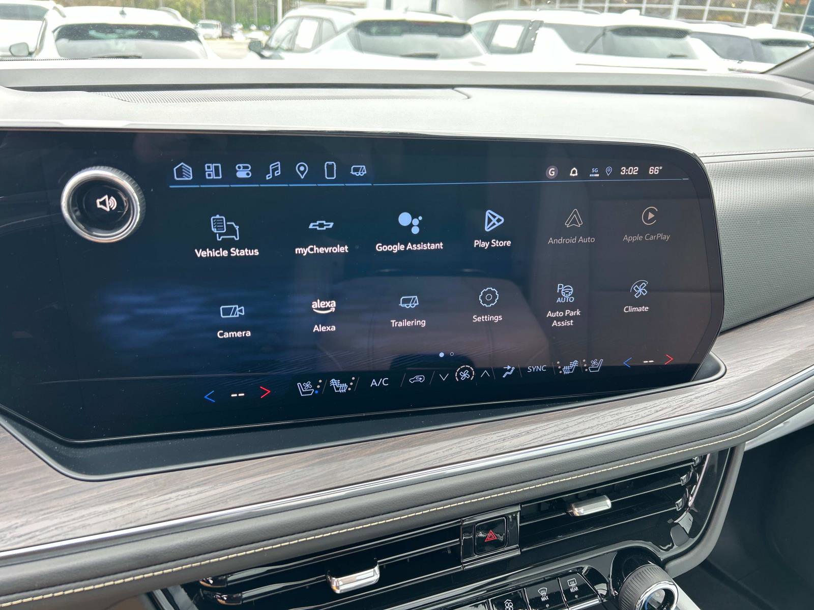 New 2025 Chevrolet Suburban Premier image 26