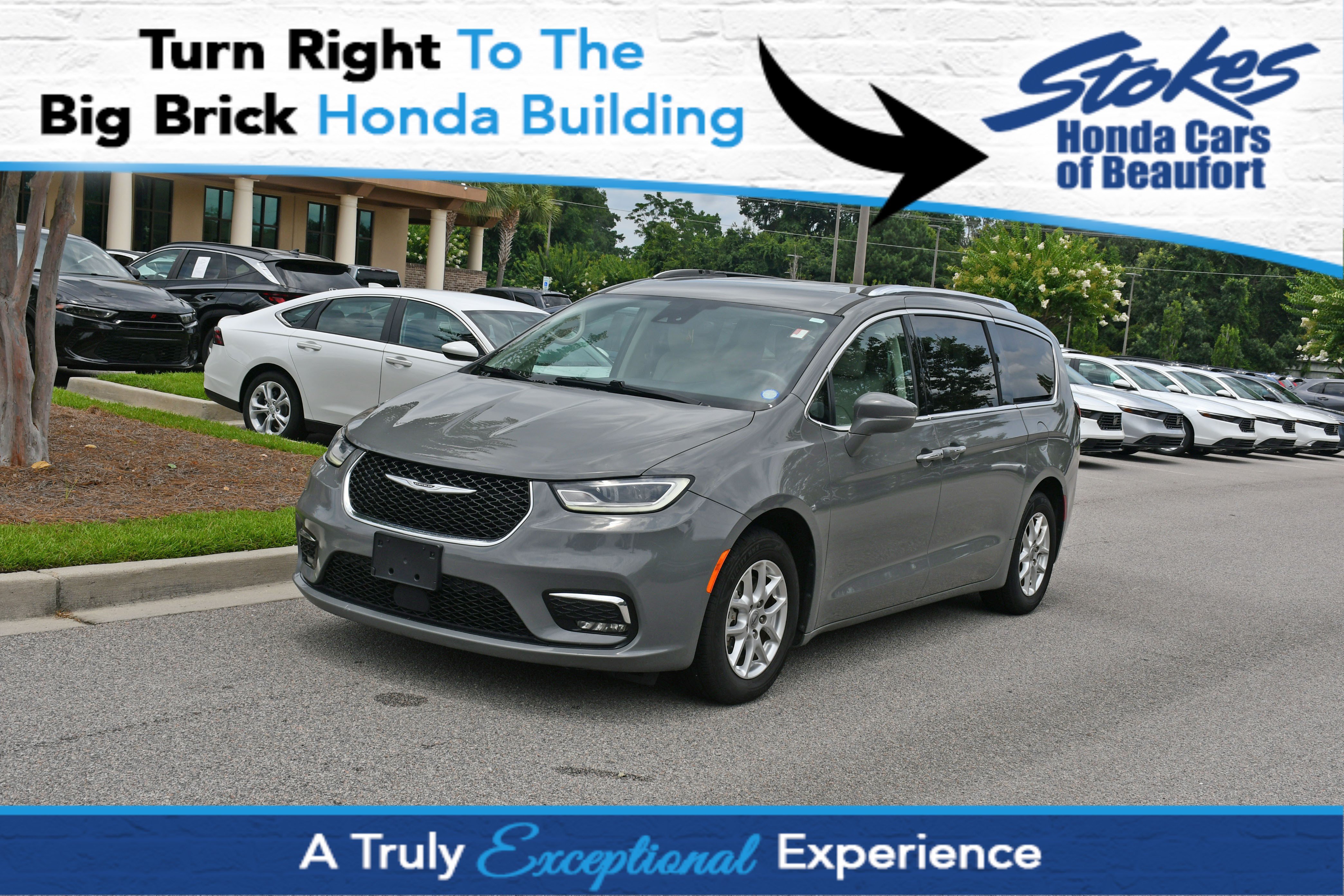 Used 2021 Chrysler Pacifica Touring-L