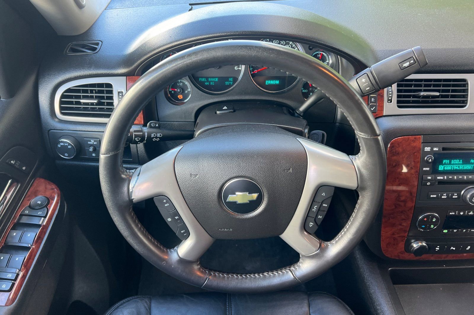 Used 2013 Chevrolet Tahoe LT RWD image 14