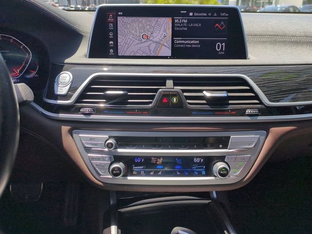 Used 2022 BMW 740i w/ M Sport Package RWD image 14