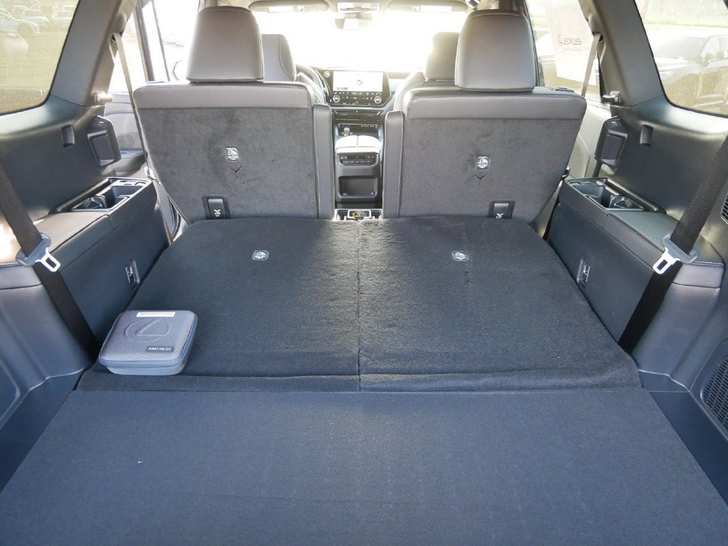 New 2026 Lexus TX 500h AWD w/ Technology Package image 12