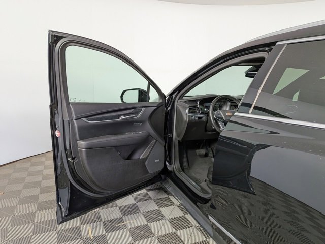 Certified 2022 Cadillac XT5 Premium Luxury image 17