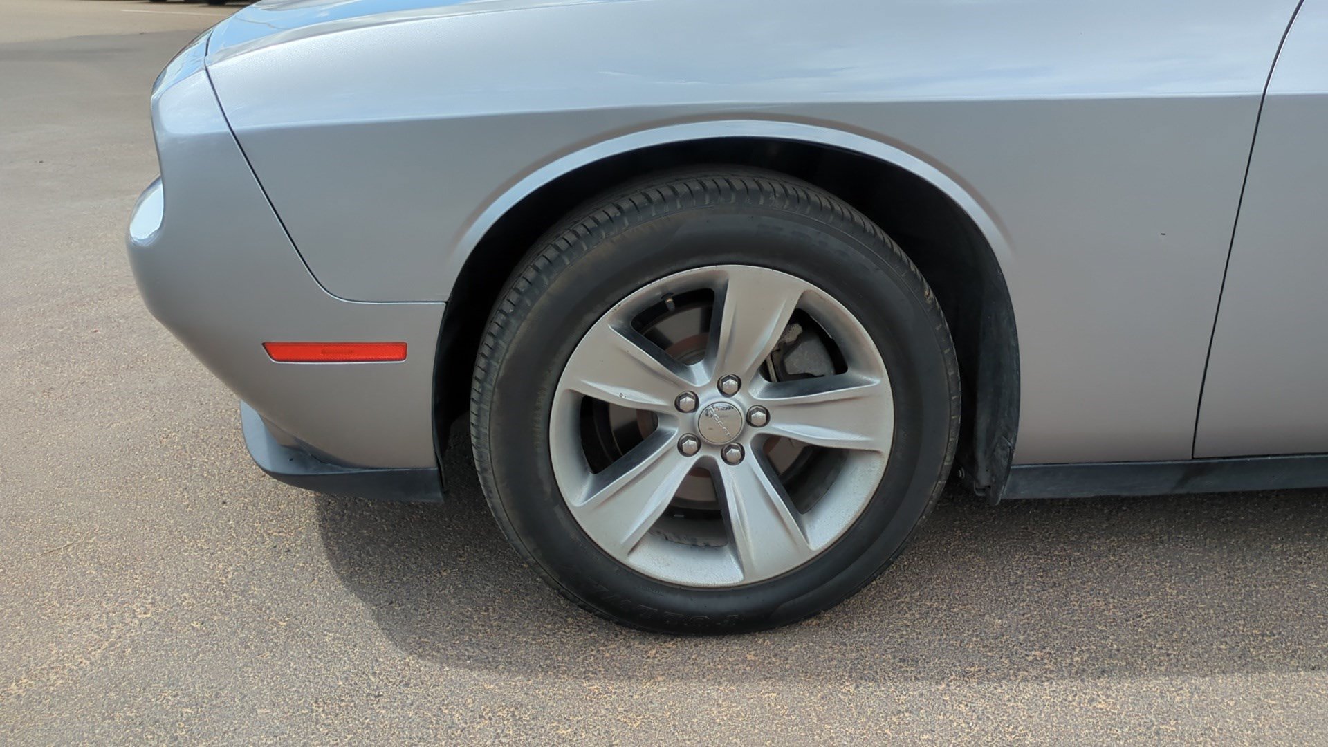 Used 2016 Dodge Challenger SXT RWD image 10