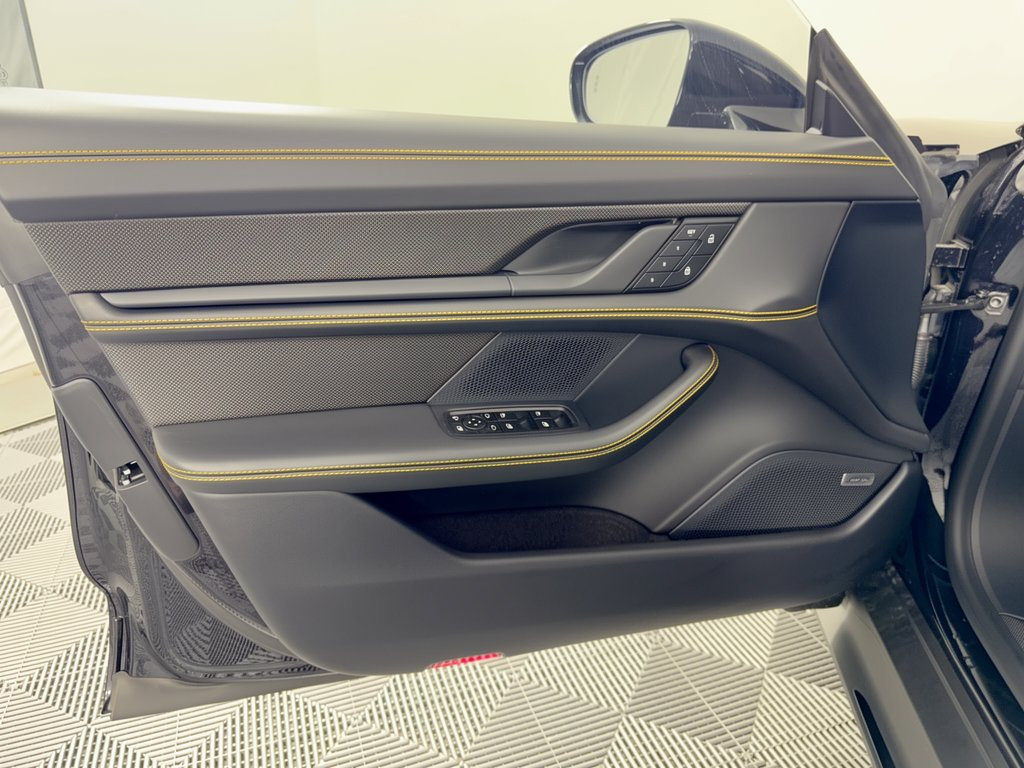 New 2025 Porsche Taycan GTS AWD/4WD image 14