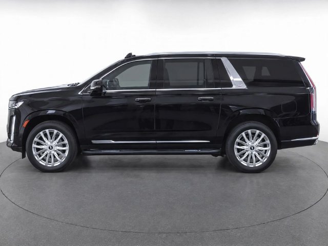 Used 2022 Cadillac Escalade Premium Luxury AWD/4WD image 6