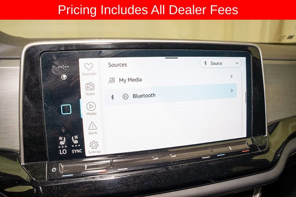 Used 2024 Volkswagen Atlas Cross Sport SE FWD image 15