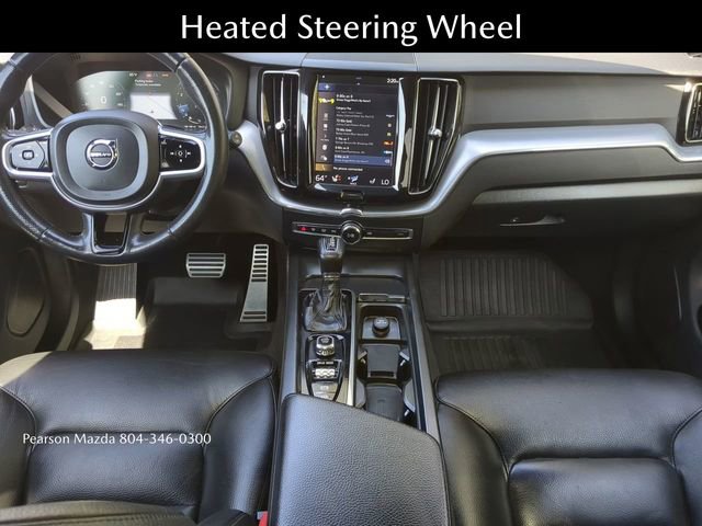 Used 2018 Volvo XC60 T6 Momentum w/ Convenience Package image 16