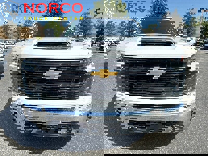 Used 2024 Chevrolet Silverado 2500 W/T w/ WT Fleet Convenience Package image 3