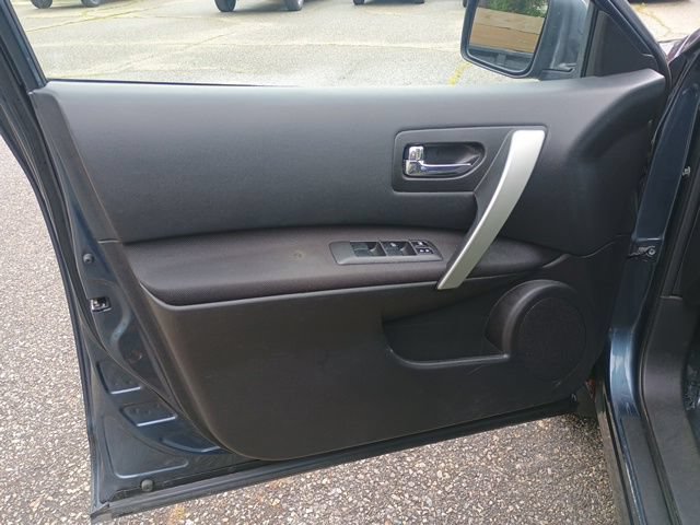 Used 2015 Nissan Rogue S w/ Convenience Package AWD/4WD image 23