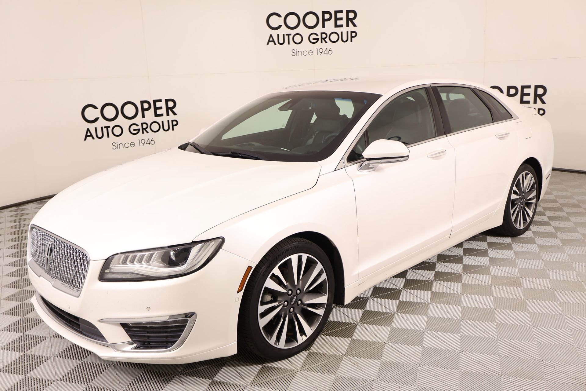 Used 2017 Lincoln MKZ Select w/ Technology Package image 9