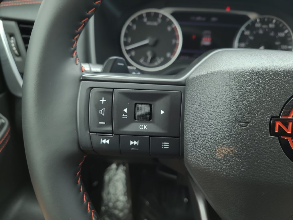 Certified 2025 Nissan Rogue SV AWD/4WD image 27