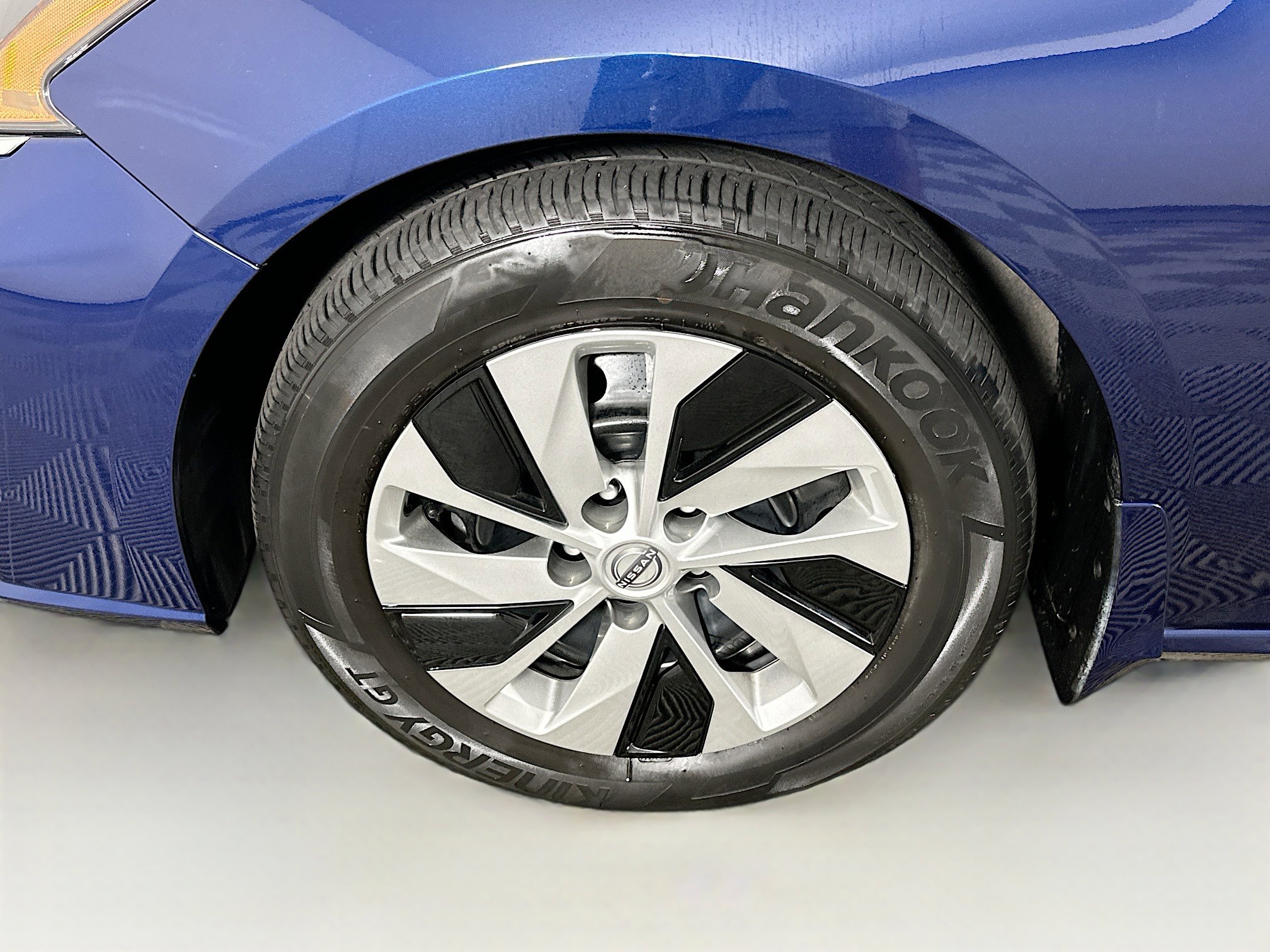 Used 2023 Nissan Altima 2.5 S FWD image 11