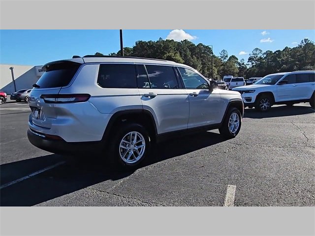 New 2025 Jeep Grand Cherokee L Laredo image 34