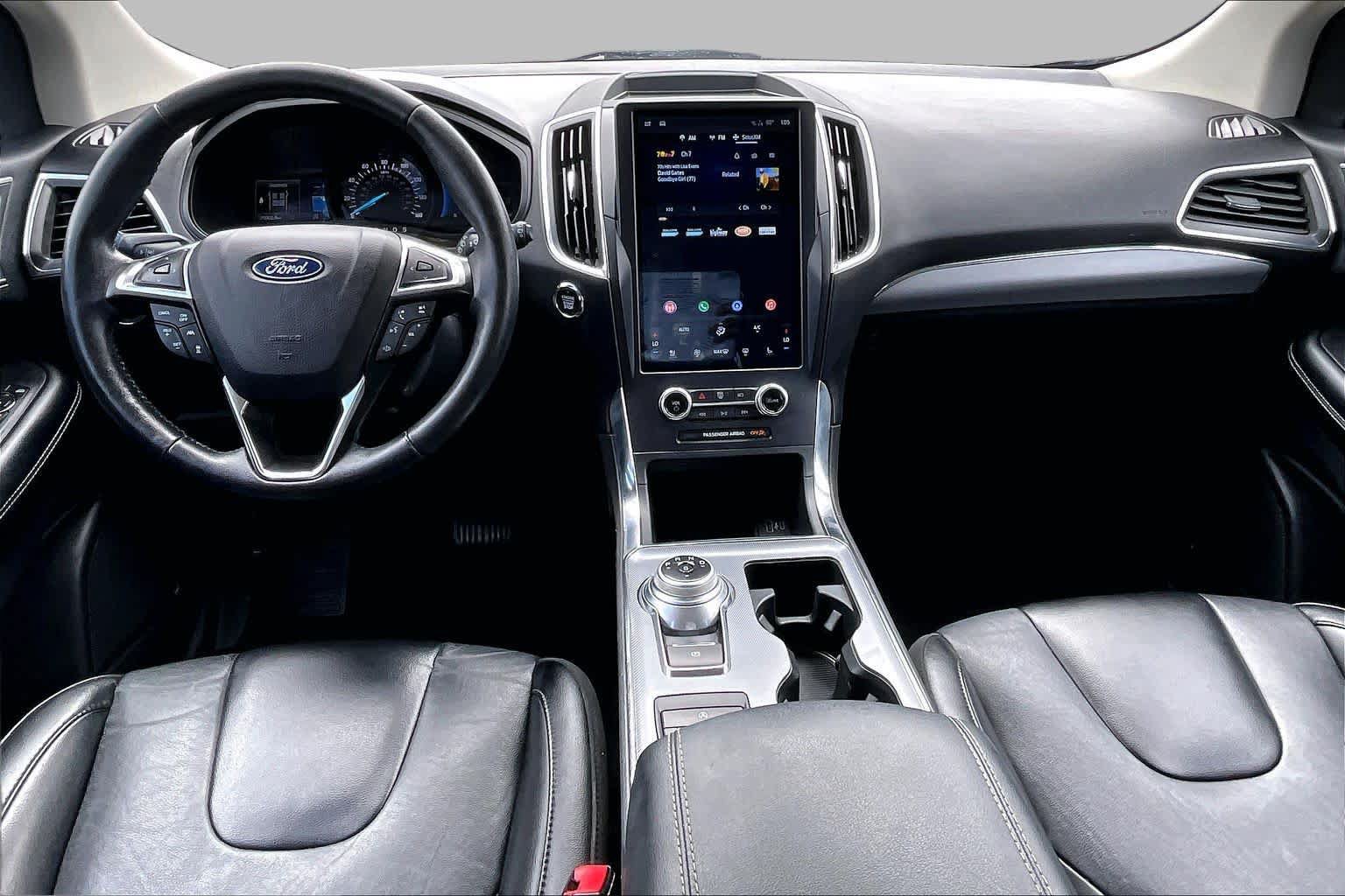 Used 2022 Ford Edge Titanium AWD/4WD image 16