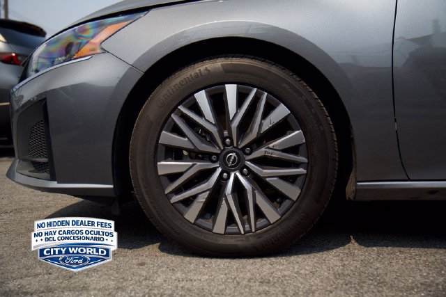 Used 2025 Nissan Altima 2.5 SV FWD image 8