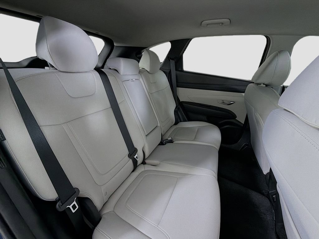 Used 2025 Hyundai Tucson SE FWD image 29