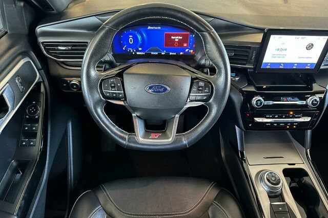 Used 2022 Ford Explorer ST w/ ST Street Pack AWD/4WD image 11