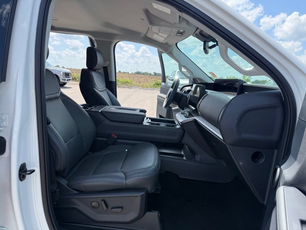 New 2027 Ford Expedition Active RWD image 27