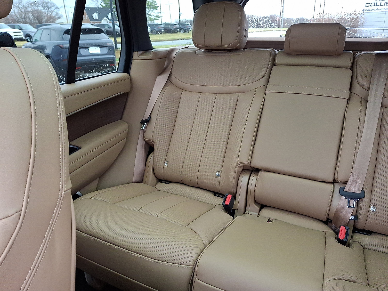 New 2026 Land Rover Range Rover SE image 15