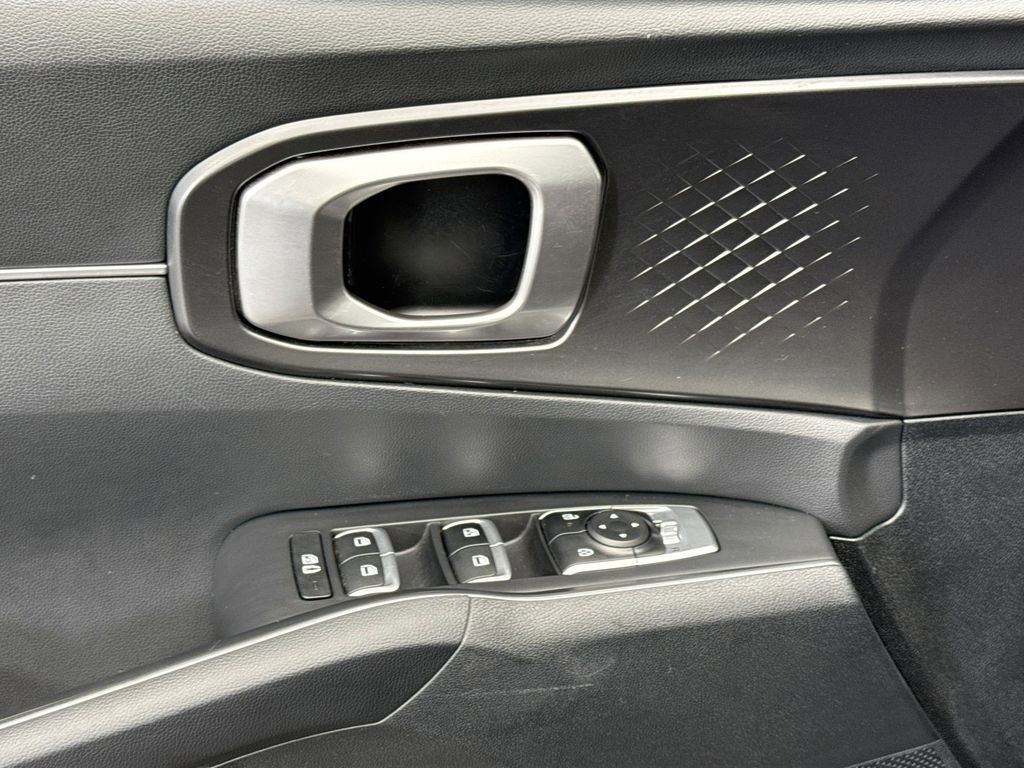 Used 2024 Kia Sorento S w/ Panoramic Sunroof Package image 23