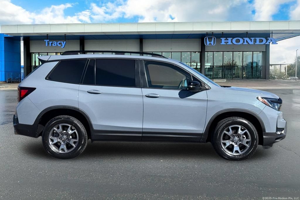Certified 2023 Honda Passport TrailSport image 4