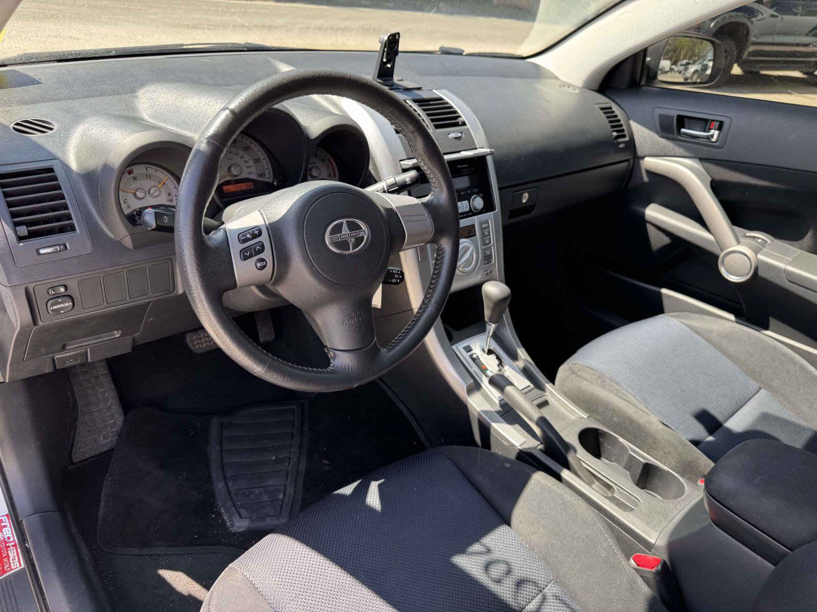 Used 2010 Scion tC FWD image 10