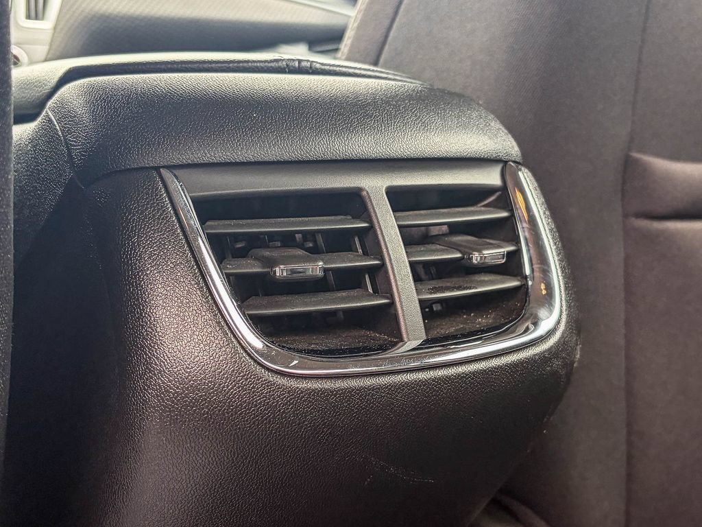 Used 2025 Chevrolet Malibu LT FWD image 23