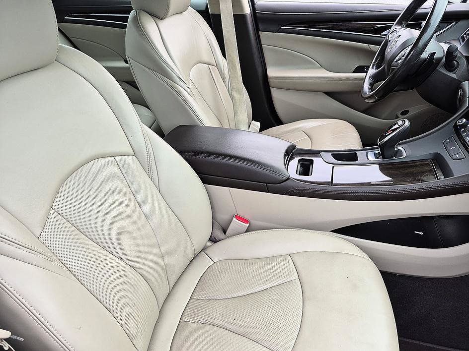 Certified 2017 Buick LaCrosse Premium FWD image 33