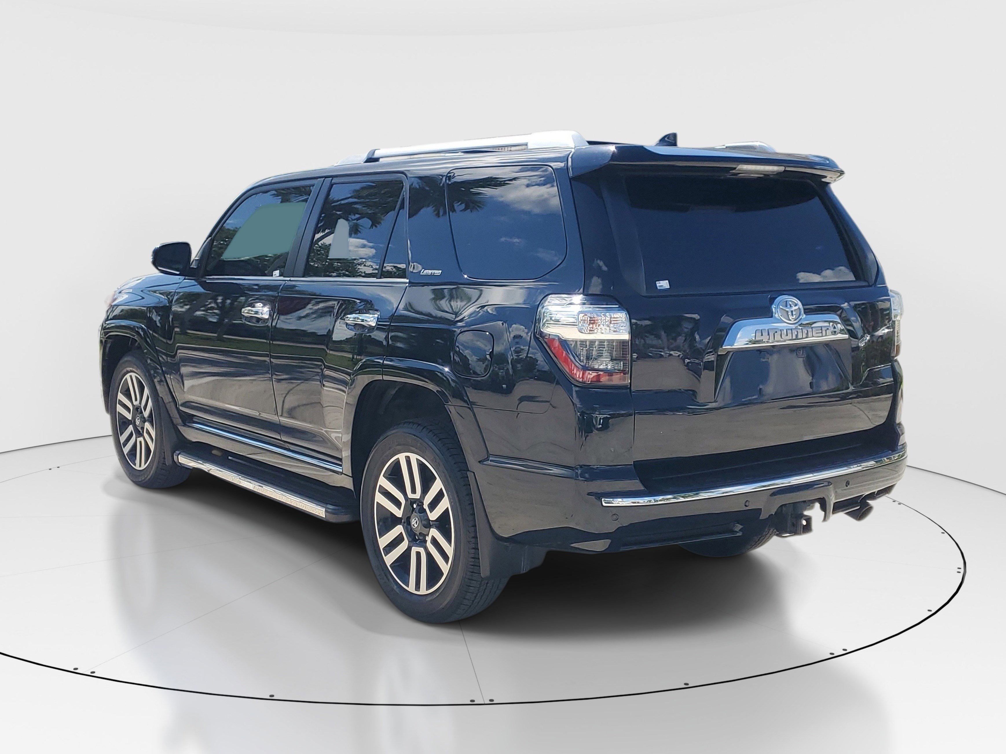 Used 2022 Toyota 4Runner Limited image 5