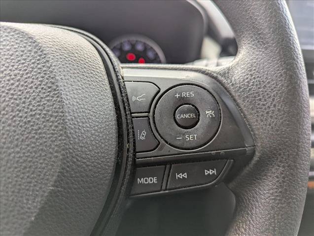 Used 2021 Toyota RAV4 XLE FWD image 14
