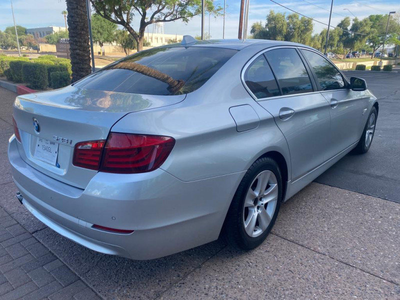 Used 2012 BMW 528i xDrive Sedan AWD/4WD image 5