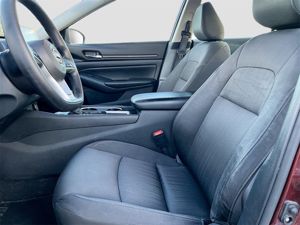 Used 2024 Nissan Altima 2.5 SV image 19