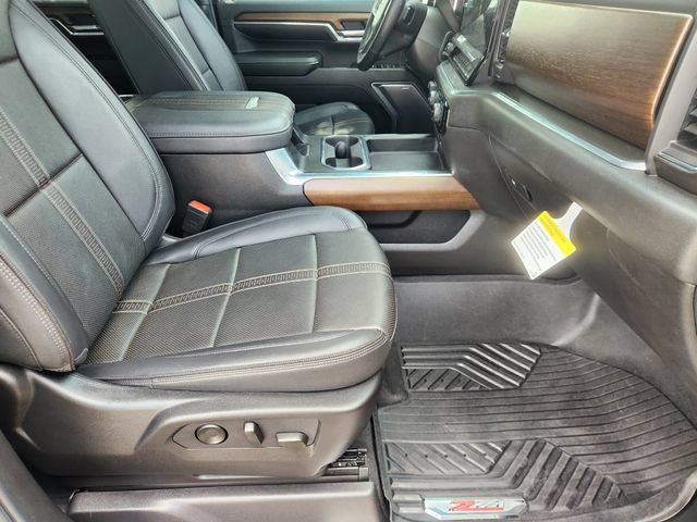 Used 2024 Chevrolet Silverado 2500 High Country w/ High Country Premium Package AWD/4WD image 14