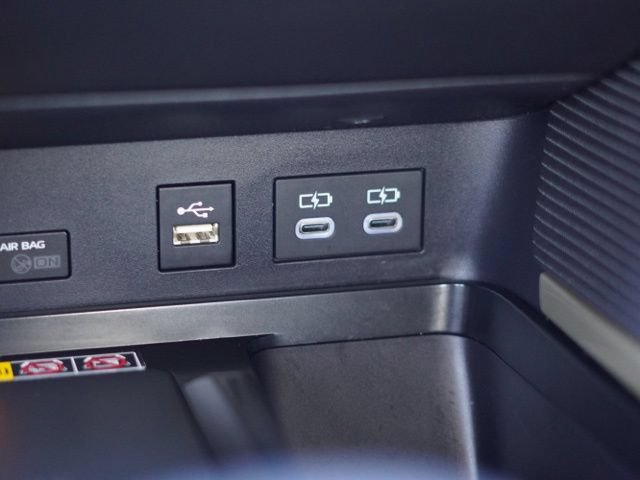 Used 2026 Toyota Camry Hybrid w/ Multimedia Upgrade Package FWD image 31