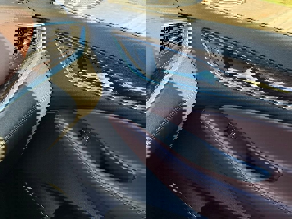 Used 2021 Buick Enclave Avenir w/ Avenir Technology Package image 39