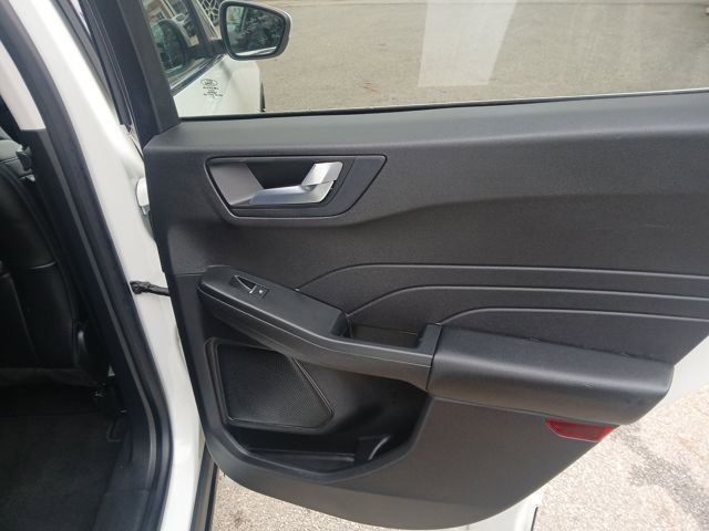 Certified 2022 Ford Escape Titanium w/ Class II Trailer Tow Package image 51