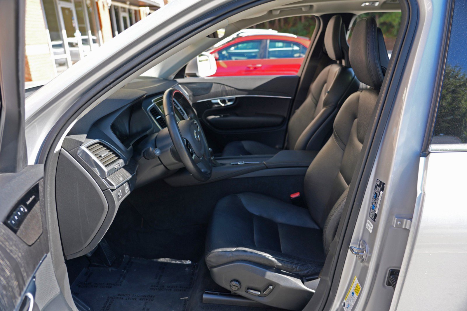 Used 2020 Volvo XC90 T6 Momentum AWD/4WD image 16